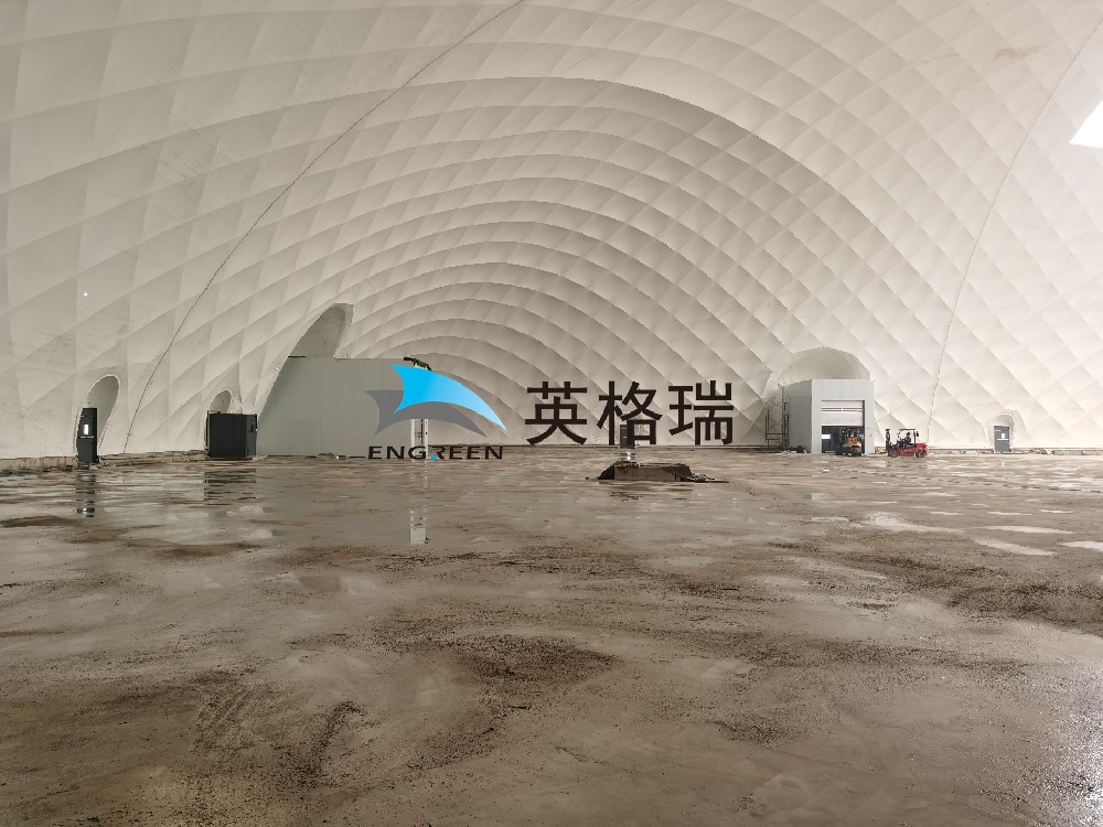 麻豆AV一区二区仓库内部空间无碍，大型机械可自由运行，空间利用率高