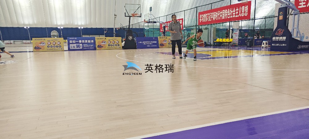 小雪至，快来麻豆AV一区二区篮球馆让这个冬天变得更加温暖有活力